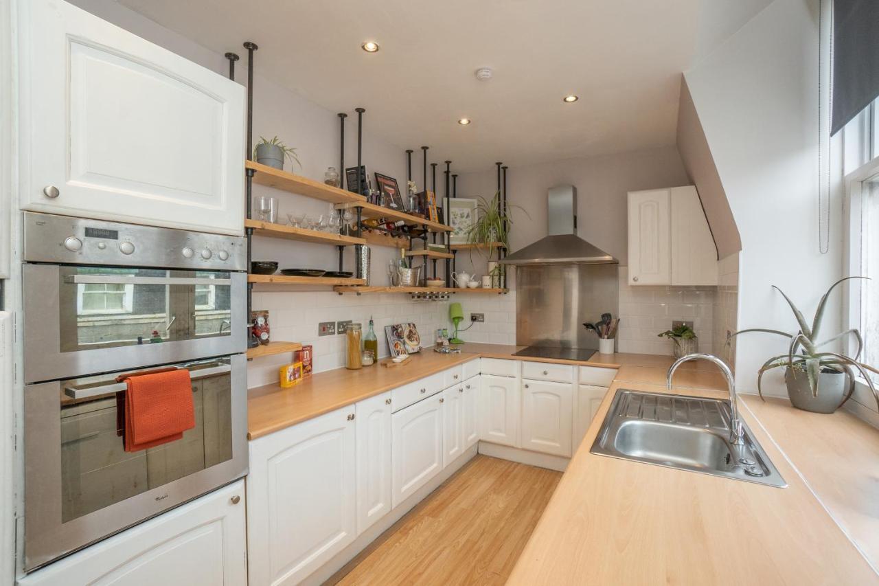 Vibrant City Centre Living Aberdeen Ngoại thất bức ảnh